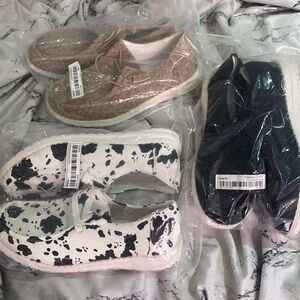 3 pairs of hey dude look alikes